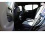 Volvo XC40 B4 Plus Dark | Apple Carplay & Android Auto | Bots herkenning en activatie | Buitenspiegels elektrisch verstel- en verwarmbaar | Electronic climate controle | Elektrisch bedienbare achterklep met sensorsturing | Navigatiesysteem full map
