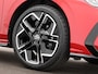 Volkswagen Golf 1.5 eTSI 150pk DSG R-Line Edition · Panoramadak · Apple/Android Car Play · Camera + Parkeersensoren · Garantie t/m 28-07-2030 of 100000km.