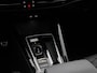 Volkswagen Golf 1.5 eTSI 150pk DSG R-Line Edition · Panoramadak · Apple/Android Car Play · Camera + Parkeersensoren · Garantie t/m 28-07-2030 of 100000km.