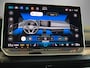 Volkswagen Golf 1.5 eTSI 150pk DSG R-Line · Apple/Android Car Play · Trekhaak ·  Camera + Parkeersensoren · Stoelverwarming · Garantie t/m 24-09-2030 of 100000km.