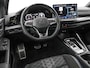 Volkswagen Golf 1.5 eTSI 150pk DSG R-Line · Apple/Android Car Play · Trekhaak ·  Camera + Parkeersensoren · Stoelverwarming · Garantie t/m 24-09-2030 of 100000km.