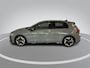 Volkswagen Golf 1.5 eTSI 150pk DSG R-Line · Apple/Android Car Play · Trekhaak ·  Camera + Parkeersensoren · Stoelverwarming · Garantie t/m 24-09-2030 of 100000km.