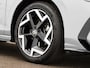 Volkswagen Golf 1.5 eTSI 150pk DSG R-Line · Apple/Android Car Play · Trekhaak ·  Camera + Parkeersensoren · Stoelverwarming · Garantie t/m 24-09-2030 of 100000km.