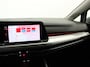 Volkswagen Golf 1.0 TSI Life Lounge 110pk Navigatie Apple Carplay/Android auto Climate Control Parkeersensoren 17"Lichtmetalen velgen Extra Getint Glas Cruise Control Stoel- en stuurverwarming Ledverlichting