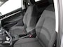 Volkswagen Golf 1.0 TSI Life Lounge 110pk Navigatie Apple Carplay/Android auto Climate Control Parkeersensoren 17"Lichtmetalen velgen Extra Getint Glas Cruise Control Stoel- en stuurverwarming Ledverlichting