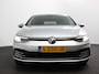 Volkswagen Golf 1.0 TSI Life Lounge 110pk Navigatie Apple Carplay/Android auto Climate Control Parkeersensoren 17"Lichtmetalen velgen Extra Getint Glas Cruise Control Stoel- en stuurverwarming Ledverlichting