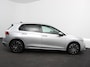 Volkswagen Golf 1.0 TSI Life Lounge 110pk Navigatie Apple Carplay/Android auto Climate Control Parkeersensoren 17"Lichtmetalen velgen Extra Getint Glas Cruise Control Stoel- en stuurverwarming Ledverlichting