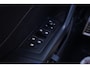 Volkswagen T-Roc 1.5 TSI R-Line NAP 2e Eig. Rijklaar R-line int./ext. Apple/Android Led koplampen Camera Stoelverwarming PDC v+a Digital Cockpit