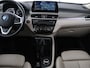 BMW X1 xDrive25e Business Edition Plus | SOH 91,4% | Panoramadak | Leder | Stoelverwarming | Sfeerverlichting | Cruise control | Navigatie | Park assist | PHEV