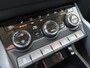 Skoda Karoq 1.5 TSI ACT Business Edition Plus DSG | trekhaak wegklapbaar | camera | groot navi | stoelverwarming | stuurwielverwarming