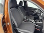 Peugeot e-2008 EV ACTIVE PACK 50 kWh | 3 FASE | CLIMA | PDC | NAVI via APPLE CAR PLAY & ANDROID AUTO | 16'' LM VELGEN | CRUISE | ELECTRIC | AUTOMAAT |
