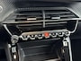 Peugeot e-2008 EV ACTIVE PACK 50 kWh | 3 FASE | CLIMA | PDC | NAVI via APPLE CAR PLAY & ANDROID AUTO | 16'' LM VELGEN | CRUISE | ELECTRIC | AUTOMAAT |