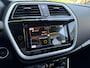 Suzuki S-Cross 1.0 Boosterjet Exclusive | Automaat | Trekhaak 1200 KG | Navigatie | Stoelverwarming | Climate Control | Cruise control | Lichtmetaal | Hoge zitpositie | Parkeercamera |