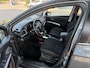 Suzuki S-Cross 1.0 Boosterjet Exclusive | Automaat | Trekhaak 1200 KG | Navigatie | Stoelverwarming | Climate Control | Cruise control | Lichtmetaal | Hoge zitpositie | Parkeercamera |