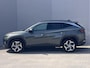 Hyundai Tucson 1.6 T-GDI PHEV Comfort Smart 4WD / Dealer onderhouden / Fabrieksgarantie tot 05-2027 / Accu SoH 100 %/ Adapt. CC / Camera / Navigatie / Apple Carplay Android / Stuur- & stoelverwarming / 19" LM wielen /