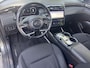 Hyundai Tucson 1.6 T-GDI PHEV Comfort Smart 4WD / Dealer onderhouden / Fabrieksgarantie tot 05-2027 / Accu SoH 100 %/ Adapt. CC / Camera / Navigatie / Apple Carplay Android / Stuur- & stoelverwarming / 19" LM wielen /