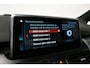 BMW 2-Serie Active Tourer 218i M Sport / Orig. Nederlands / Panoramadak / Elektr. verstelbare voorstoelen (links met memory) / Trekhaak (afneembaar) / Harman Kardon Sound System / Stoelverwarming / Lederen bekleding / HUD / Cruise Control / Navigatie / Elektr. achterklep bediening / Dynamic Damper Control