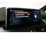 BMW 2-Serie Active Tourer 218i M Sport / Orig. Nederlands / Panoramadak / Elektr. verstelbare voorstoelen (links met memory) / Trekhaak (afneembaar) / Harman Kardon Sound System / Stoelverwarming / Lederen bekleding / HUD / Cruise Control / Navigatie / Elektr. achterklep bediening / Dynamic Damper Control