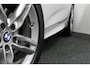 BMW 2-Serie Active Tourer 218i M Sport / Orig. Nederlands / Panoramadak / Elektr. verstelbare voorstoelen (links met memory) / Trekhaak (afneembaar) / Harman Kardon Sound System / Stoelverwarming / Lederen bekleding / HUD / Cruise Control / Navigatie / Elektr. achterklep bediening / Dynamic Damper Control