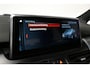 BMW 2-Serie Active Tourer 218i M Sport / Orig. Nederlands / Panoramadak / Elektr. verstelbare voorstoelen (links met memory) / Trekhaak (afneembaar) / Harman Kardon Sound System / Stoelverwarming / Lederen bekleding / HUD / Cruise Control / Navigatie / Elektr. achterklep bediening / Dynamic Damper Control