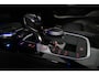 BMW 1-Serie M135i xDrive High Executive Edition / Orig. Nederlands / Panoramadak / Stoelverwarming / Apple Carplay - Android Auto / Ambienteverlichting / HUD / Achteruitrijcamera / Cruise Control / 19'' LMV / Spiegel-pakket / LED koplampen / Lederen bekleding