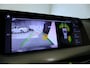 BMW 1-Serie M135i xDrive High Executive Edition / Orig. Nederlands / Panoramadak / Stoelverwarming / Apple Carplay - Android Auto / Ambienteverlichting / HUD / Achteruitrijcamera / Cruise Control / 19'' LMV / Spiegel-pakket / LED koplampen / Lederen bekleding