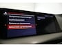 BMW 1-Serie M135i xDrive High Executive Edition / Orig. Nederlands / Panoramadak / Stoelverwarming / Apple Carplay - Android Auto / Ambienteverlichting / HUD / Achteruitrijcamera / Cruise Control / 19'' LMV / Spiegel-pakket / LED koplampen / Lederen bekleding