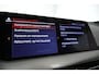 BMW 1-Serie M135i xDrive High Executive Edition / Orig. Nederlands / Panoramadak / Stoelverwarming / Apple Carplay - Android Auto / Ambienteverlichting / HUD / Achteruitrijcamera / Cruise Control / 19'' LMV / Spiegel-pakket / LED koplampen / Lederen bekleding