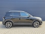 Volkswagen T-Cross 1.5 TSI Style Automaat | Climate Control | Trekhaak | All Season Banden | Apple Carplay |
