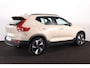 Volvo EX40 Extended Range Plus 82 kWh - IntelliSafe Assist & Surround - Harman/Kardon audio - Parkeercamera achter - Verwarmde voorstoelen & stuur - Parkeersensoren voor & achter - Draadloze tel. lader - Warmtepomp - Inklapbare trekhaak - 19' LMV