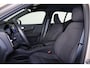 Volvo EX40 Extended Range Plus 82 kWh - IntelliSafe Assist & Surround - Harman/Kardon audio - Parkeercamera achter - Verwarmde voorstoelen & stuur - Parkeersensoren voor & achter - Draadloze tel. lader - Warmtepomp - Inklapbare trekhaak - 19' LMV