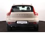 Volvo EX40 Extended Range Plus 82 kWh - IntelliSafe Assist & Surround - Harman/Kardon audio - Parkeercamera achter - Verwarmde voorstoelen & stuur - Parkeersensoren voor & achter - Draadloze tel. lader - Warmtepomp - Inklapbare trekhaak - 19' LMV