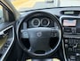 Volvo XC60 3.0 T6 AWD Momentum 4X4 Automaat 320 PK. Onverwoestbare auto met slechts 151.000 KM !!! Alle keuringen toegestaan !!