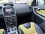 Volvo XC60 3.0 T6 AWD Momentum 4X4 Automaat 320 PK. Onverwoestbare auto met slechts 151.000 KM !!! Alle keuringen toegestaan !!