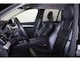 Volvo XC90 T8 Recharge AWD Inscription Expression - IntelliSafe Assist & Surround - Adaptieve LED koplampen - Parkeercamera achter - Verwarmde voorstoelen & stuur - Parkeersensoren voor & achter - Extra getint glas - 19' LMV
