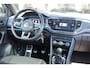 Volkswagen T-Roc 1.5 TSI Sport BnsR-Line | Carplay | Pano | Trekhaak |