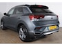 Volkswagen T-Roc 1.5 TSI Sport BnsR-Line | Carplay | Pano | Trekhaak |