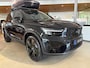 Volvo XC40 B4 Plus Black Edition | NIEUW | Schuif/-kanteldak | Harman Kardo