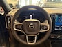 Volvo XC40 B4 Plus Black Edition | NIEUW | Schuif/-kanteldak | Harman Kardo