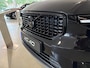 Volvo XC40 B4 Plus Black Edition | NIEUW | Schuif/-kanteldak | Harman Kardo