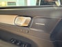 Volvo XC40 B4 Plus Black Edition | NIEUW | Schuif/-kanteldak | Harman Kardo