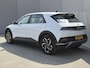 Hyundai Ioniq 5 Connect 77.4 kWh / SOH 100% / Fabrieksgarantie tot 05-2028 / Dealer onderhouden / Trekgewicht 1600 kg / CCS snelladen / Warmtepomp / Stuur- & Stoelverwarming / Achteruitrijcamera / Adaptief cruise control / Keyless Entry/Start / Apple Carplay Android Auto /