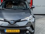 Toyota C-HR / C-HR+ 1.8 Hybrid Dynamic | Origineel NL | Camera | Stoelverwarming | Adaptieve Cruise Control | Climate Control | 18'' Lichtmetalen Velgen | Metallic Lak | Lederen Bekleding Cognac | All Season Banden |