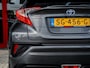 Toyota C-HR / C-HR+ 1.8 Hybrid Dynamic | Origineel NL | Camera | Stoelverwarming | Adaptieve Cruise Control | Climate Control | 18'' Lichtmetalen Velgen | Metallic Lak | Lederen Bekleding Cognac | All Season Banden |