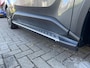 Toyota C-HR / C-HR+ 1.8 Hybrid Bi-Tone | Side Bars| Leer| Lichtmetalen velgen| Stoel verwarming| 4 seizoenbanden| Afneembare trekhaak| JBL speakers| BI-Tone uitvoering| Navigatie| Metalliclak