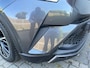 Toyota C-HR / C-HR+ 1.8 Hybrid Bi-Tone | Side Bars| Leer| Lichtmetalen velgen| Stoel verwarming| 4 seizoenbanden| Afneembare trekhaak| JBL speakers| BI-Tone uitvoering| Navigatie| Metalliclak