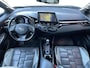 Toyota C-HR / C-HR+ 1.8 Hybrid Bi-Tone | Side Bars| Leer| Lichtmetalen velgen| Stoel verwarming| 4 seizoenbanden| Afneembare trekhaak| JBL speakers| BI-Tone uitvoering| Navigatie| Metalliclak