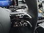 Mercedes-Benz C-klasse 300e AMG Estate // Trekhaak // Panoramadak // Distronic // 360 Camera // Memory // Sfeerverlichting