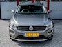 Volkswagen T-Roc 1.5 TSI Style | Trekhaak | Origineel NL | 2e Eigenaar | LED Koplampen | Keyless Entry | Adaptieve Cruise Control | Virtual Cockpit | Climate Control | Privacy Glas | Metallic Lak | DAB+ Radio | Regensensor |