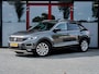 Volkswagen T-Roc 1.5 TSI Style | Trekhaak | Origineel NL | 2e Eigenaar | LED Koplampen | Keyless Entry | Adaptieve Cruise Control | Virtual Cockpit | Climate Control | Privacy Glas | Metallic Lak | DAB+ Radio | Regensensor |